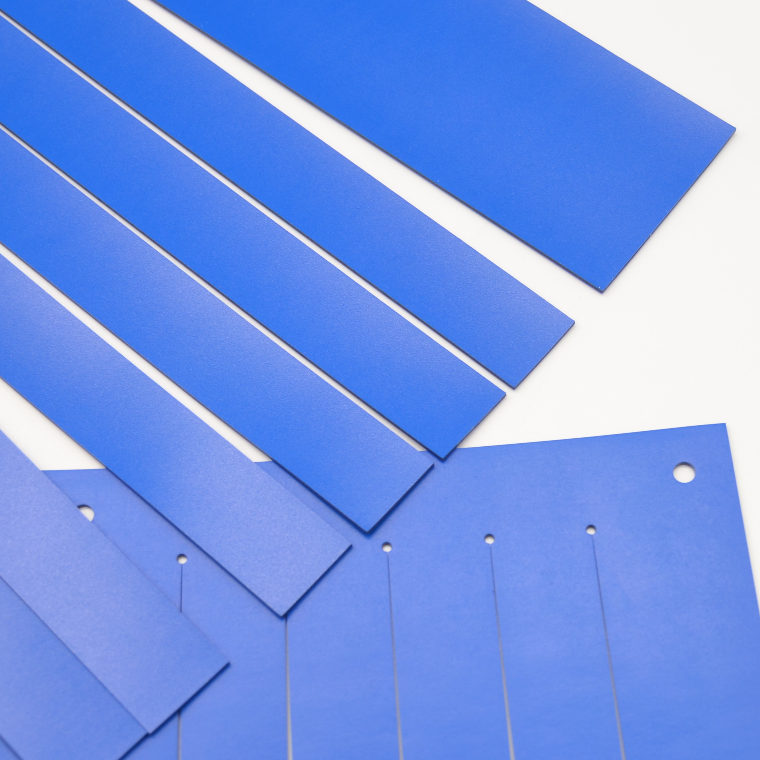 SHIELD CURTAIN (BLUE) SHIELD CURTAIN (BLUE)